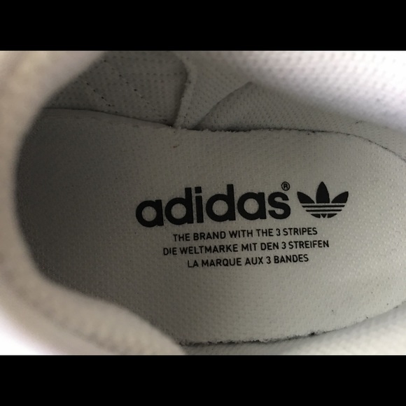 Authentic Adidas Superstar Sneakers. Size 7 1/2 - Picture 4 of 7